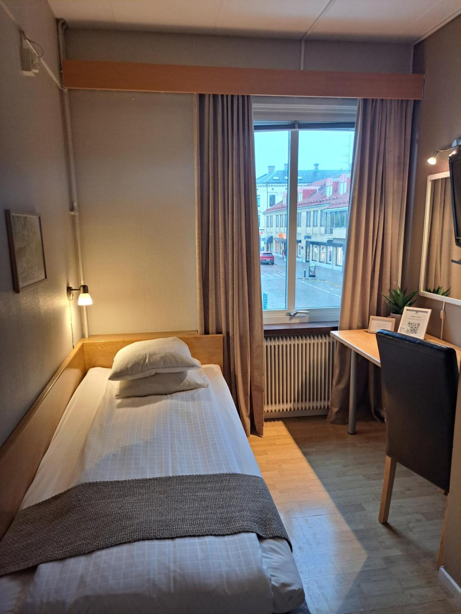 Hotell Radhuset Lidkoping Luaran gambar