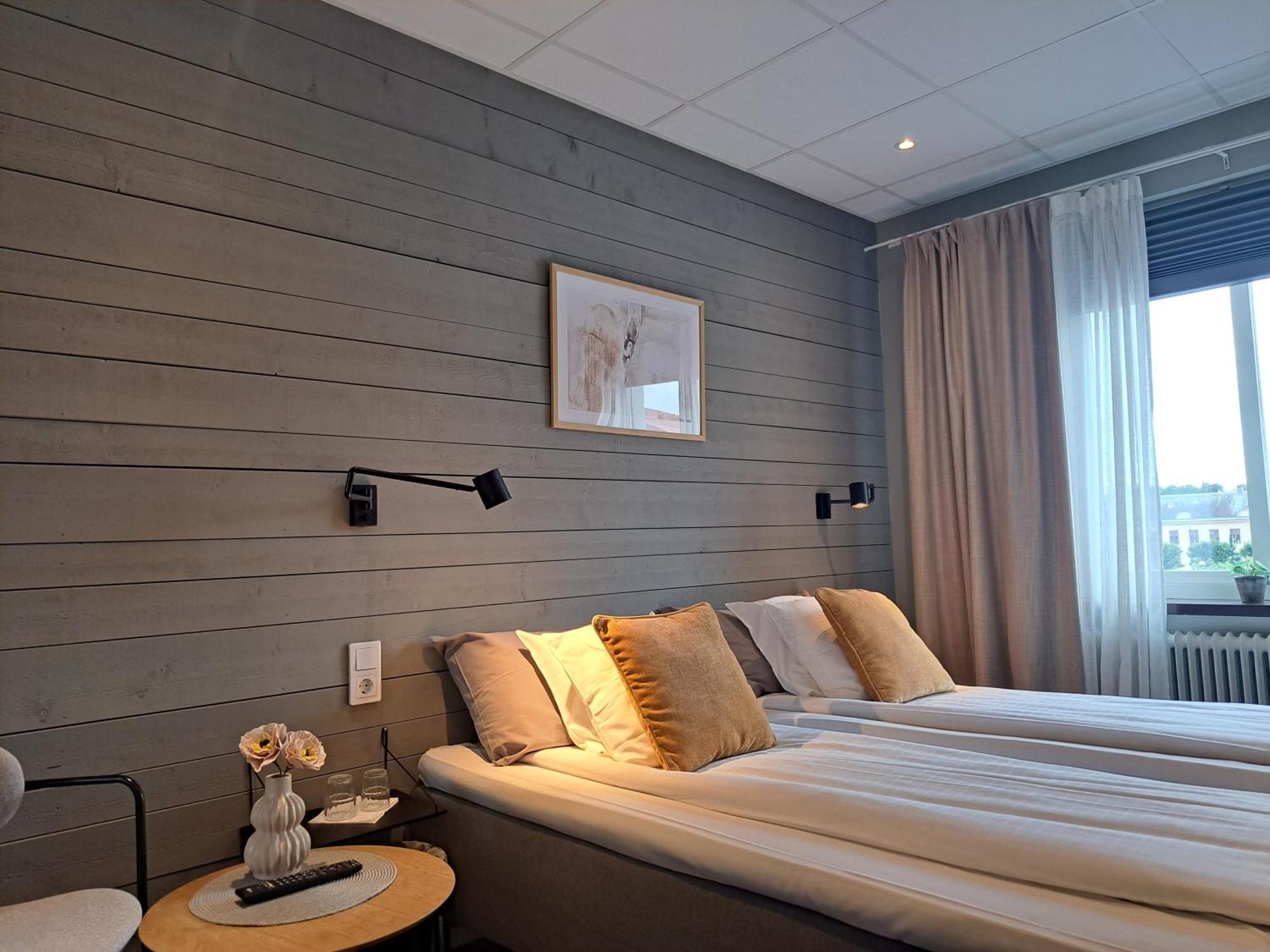Hotell Radhuset Lidkoping Luaran gambar