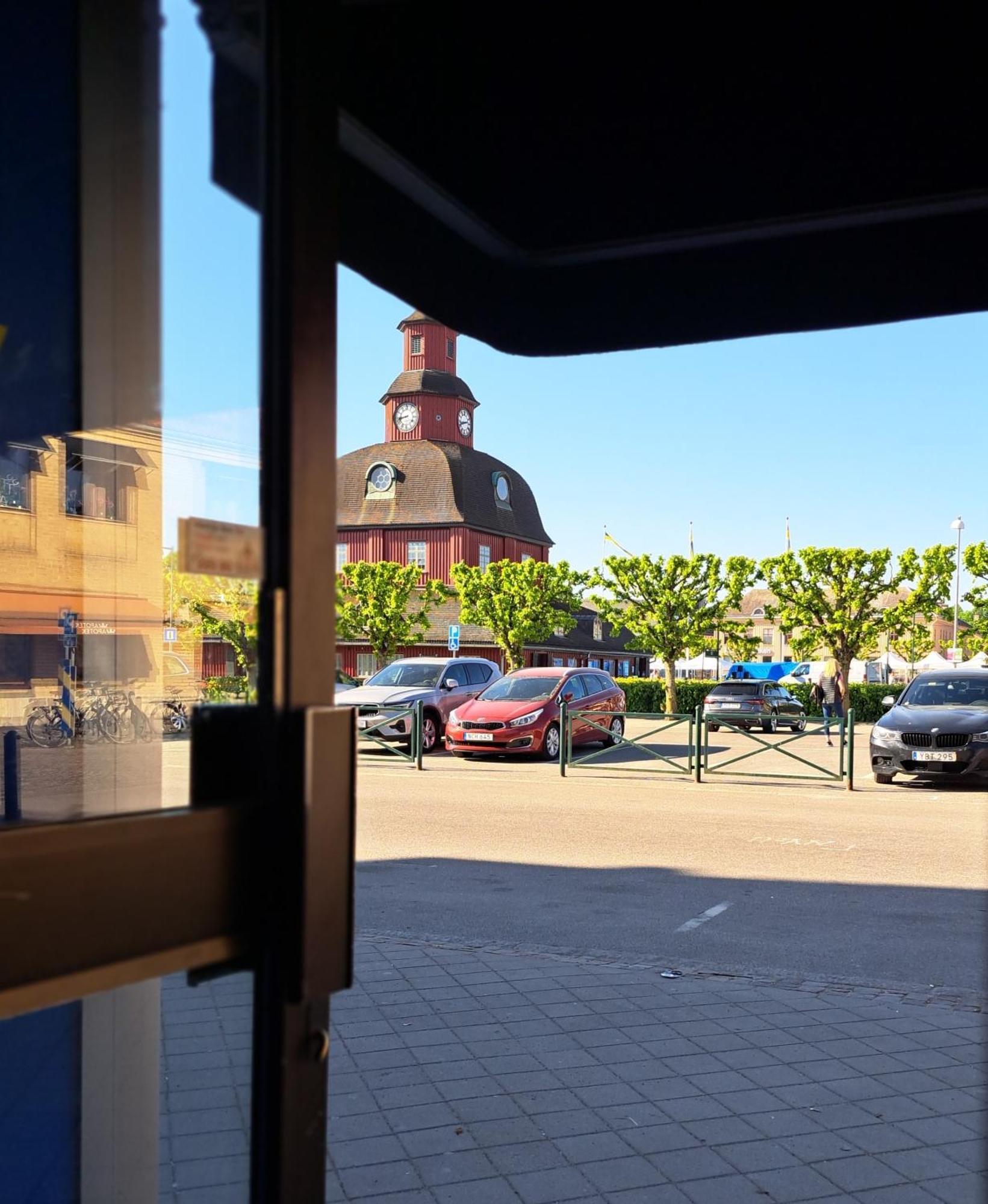 Hotell Radhuset Lidkoping Luaran gambar
